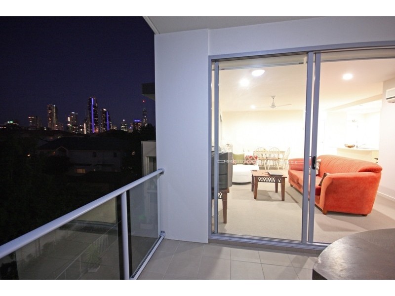 11/43 Anembo Street, Chevron Island QLD 4217