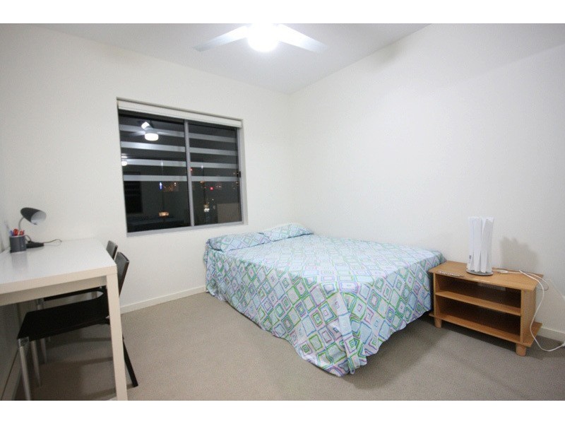 11/43 Anembo Street, Chevron Island QLD 4217