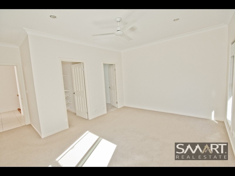 8 Meroo Place, Upper Coomera QLD 4209