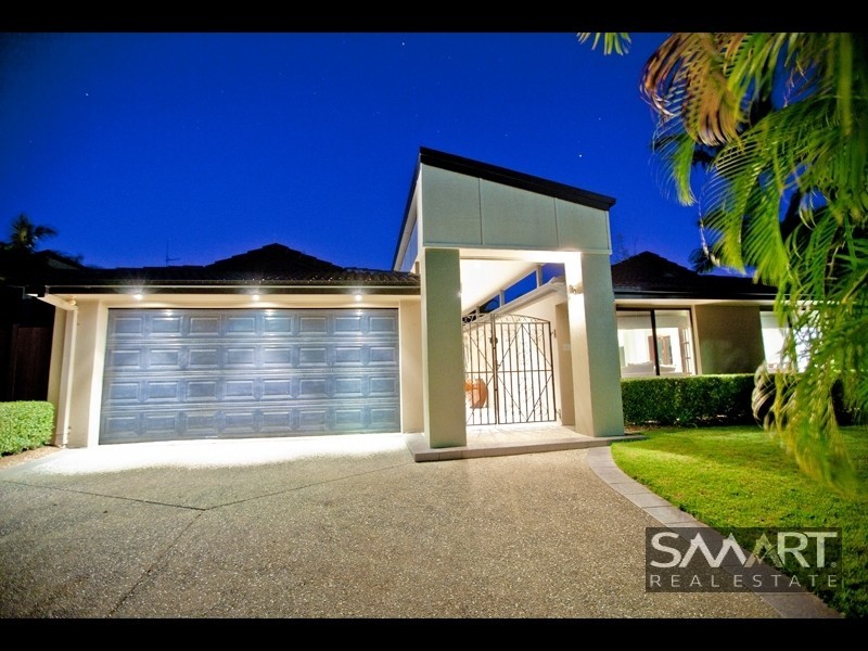 18 Lothian Avenue, Sorrento QLD 4217