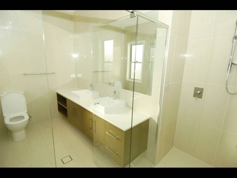 7003B Vista Drive, Benowa QLD 4217