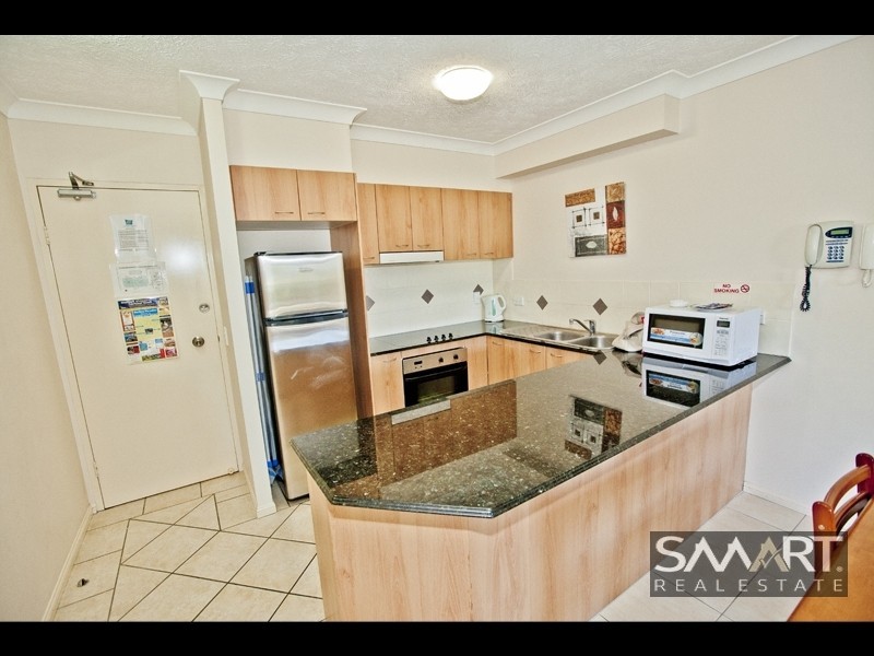 21/3 Sunset Boulevard, Surfers Paradise QLD 4217