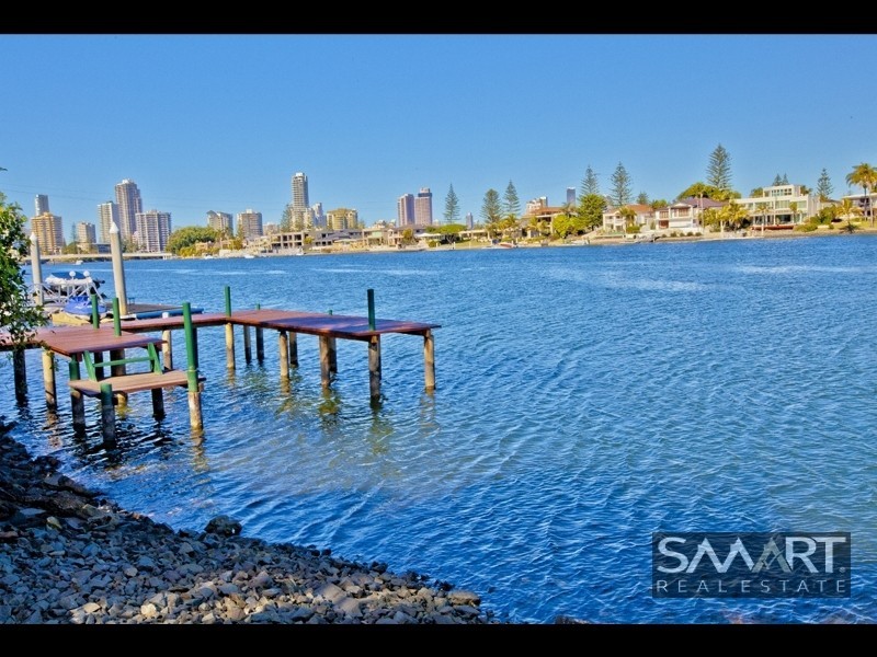 21/3 Sunset Boulevard, Surfers Paradise QLD 4217