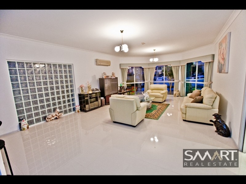 28 Sundance Way, Runaway Bay QLD 4216