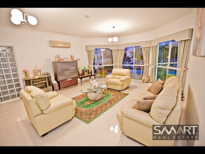 28 Sundance Way, Runaway Bay QLD 4216