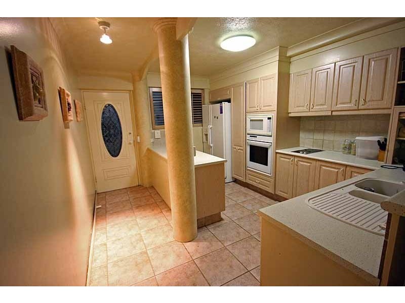 3/34 Remembrance Drive, Surfers Paradise QLD 4217