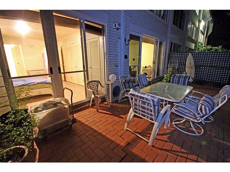 3/34 Remembrance Drive, Surfers Paradise QLD 4217