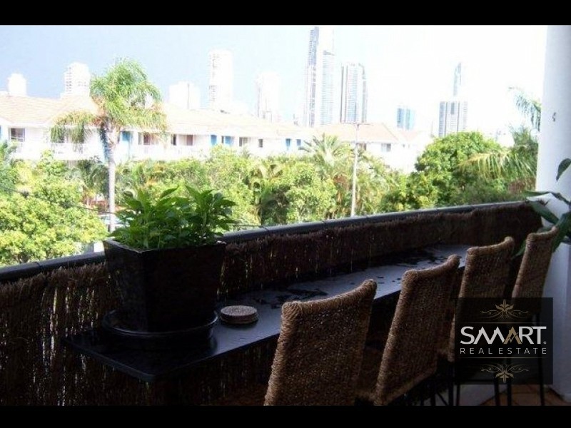 25/16 Purli Street, Chevron Island QLD 4217