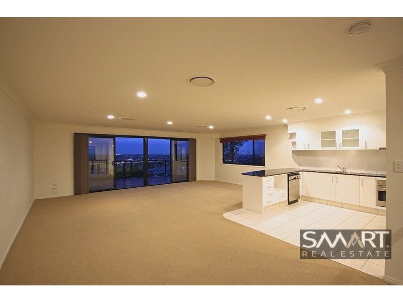 40/2 Ridgeline Way, Highland Park QLD 4211