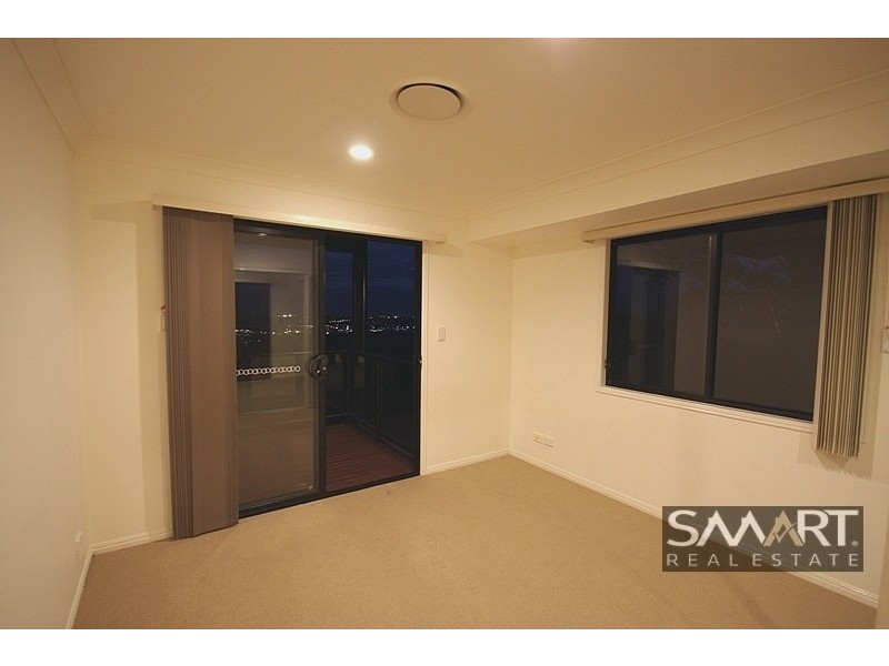 35/2 Ridgeline Way, Highland Park QLD 4211