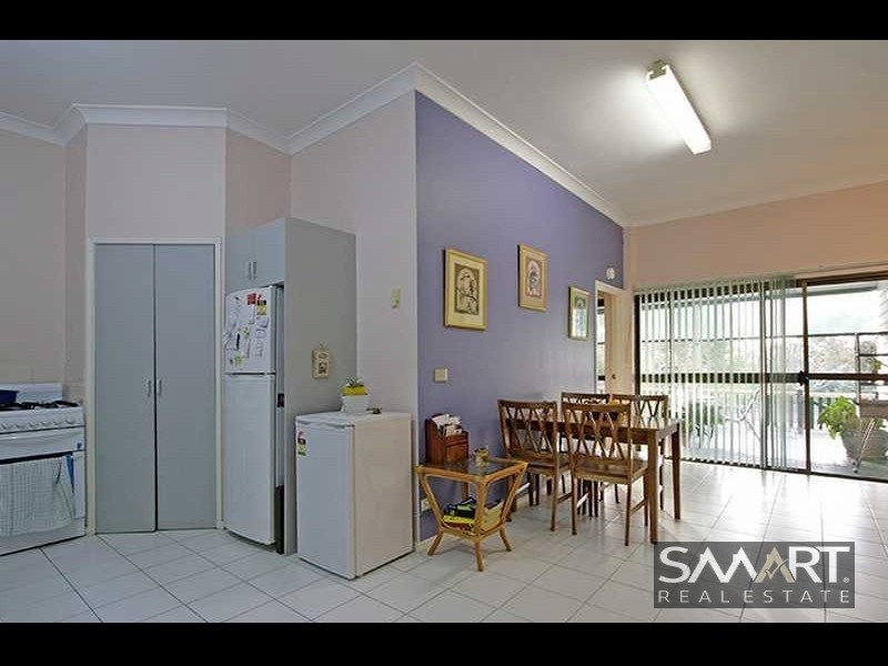 9 Josephine Terrace, Highland Park QLD 4211