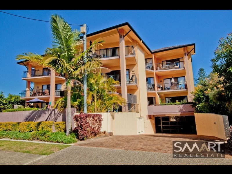 3/24-26 Parneno Street, Chevron Island QLD 4217