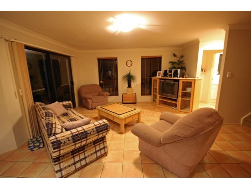 2/120 Pohlman Street,, Southport QLD 4215