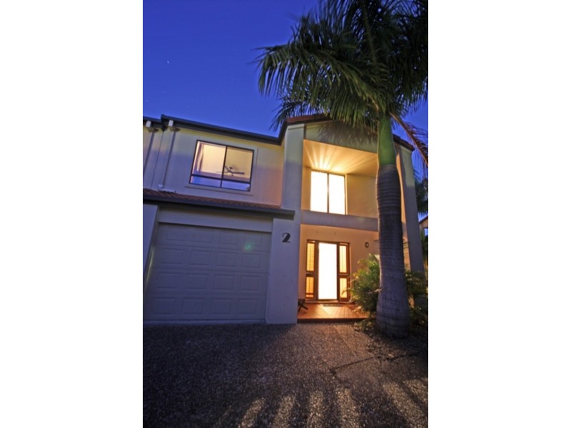 2/120 Pohlman Street,, Southport QLD 4215