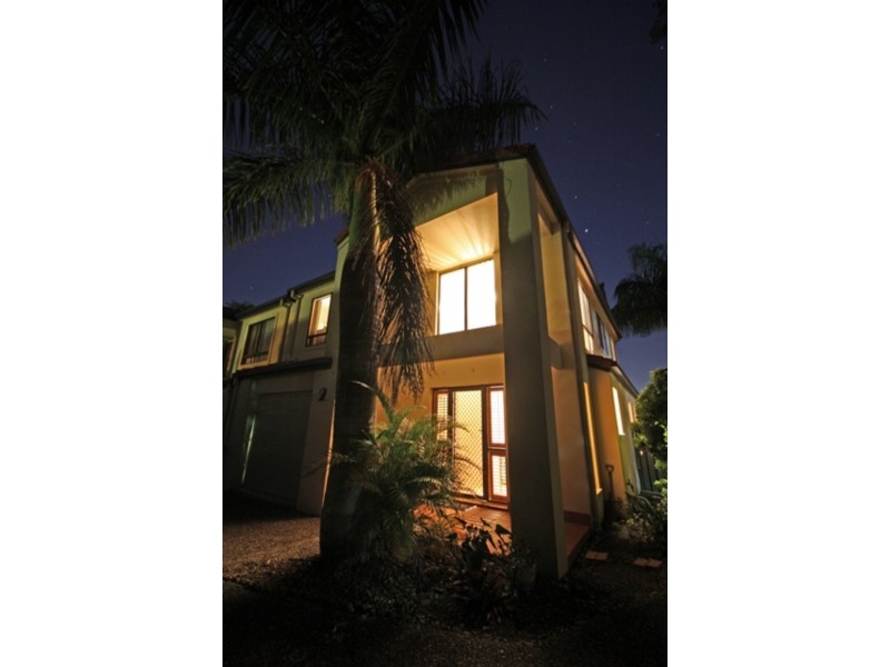 2/120 Pohlman Street,, Southport QLD 4215