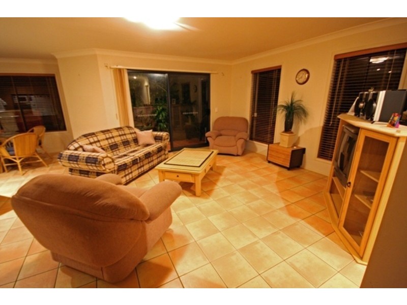 2/120 Pohlman Street,, Southport QLD 4215