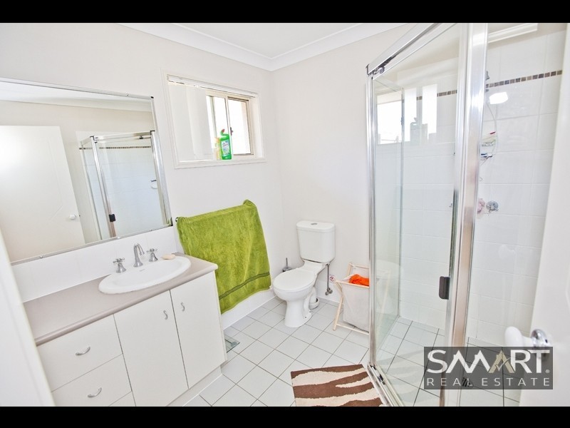 5 Lilyvale Crescent, Ormeau QLD 4208
