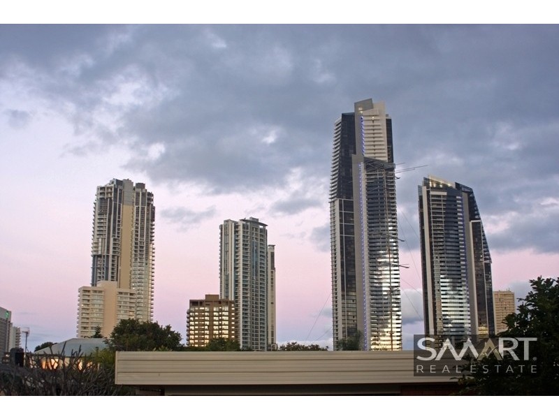 9/15 Weemala Street, Chevron Island QLD 4217