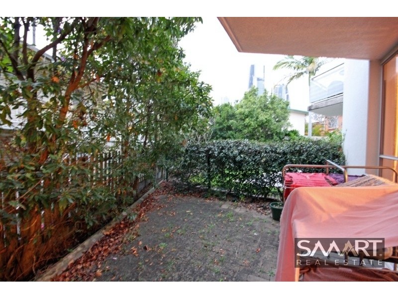 9/15 Weemala Street, Chevron Island QLD 4217