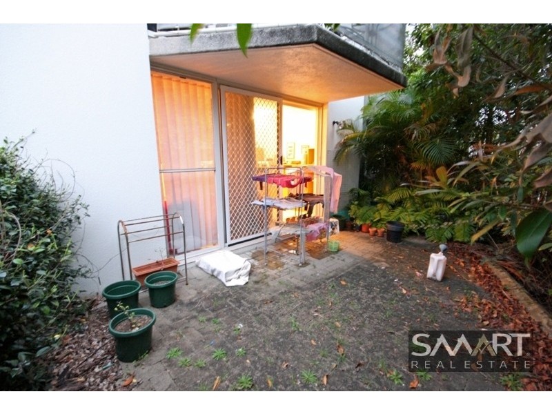 9/15 Weemala Street, Chevron Island QLD 4217