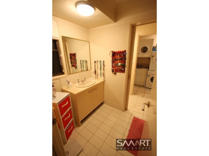 61/172 Barrier Reef Drive, Mermaid Waters QLD 4218