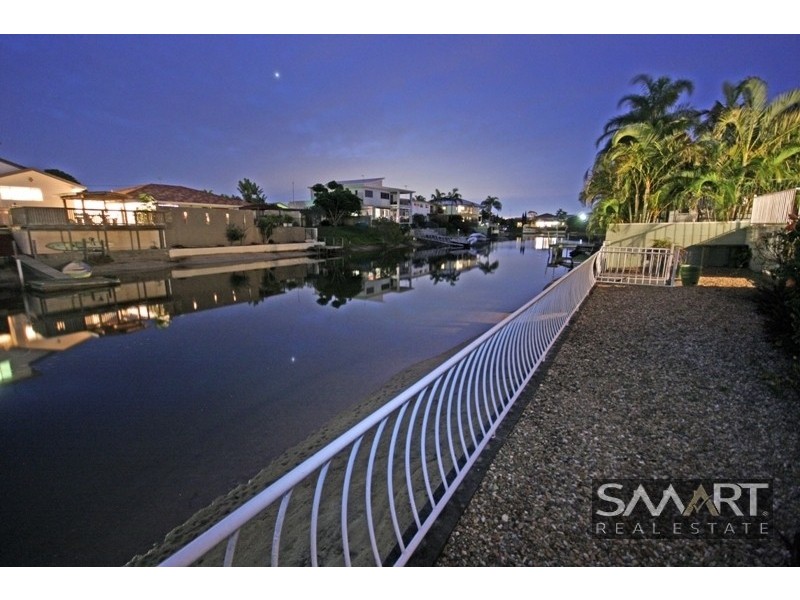 3 Winter Haven Key, Broadbeach Waters QLD 4218