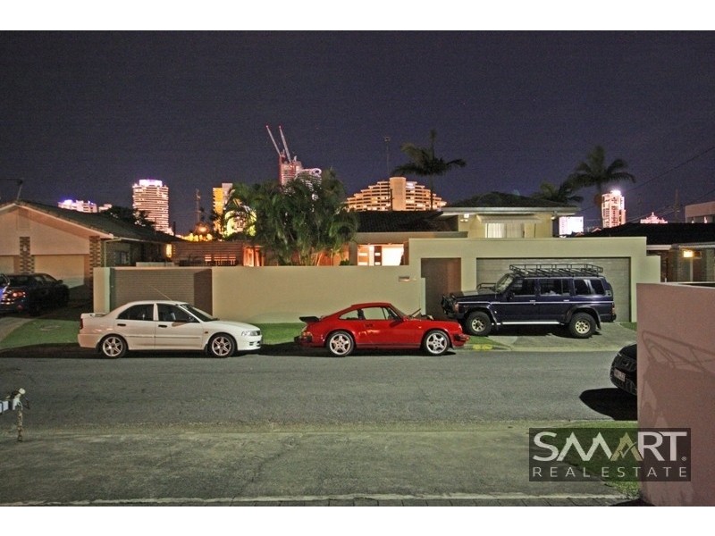 3 Winter Haven Key, Broadbeach Waters QLD 4218