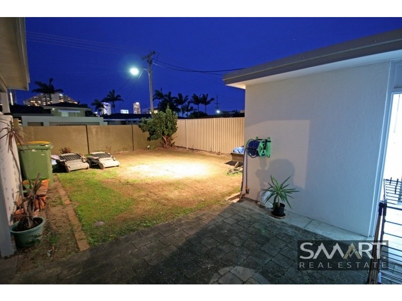 3 Winter Haven Key, Broadbeach Waters QLD 4218