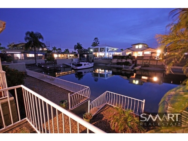 3 Winter Haven Key, Broadbeach Waters QLD 4218