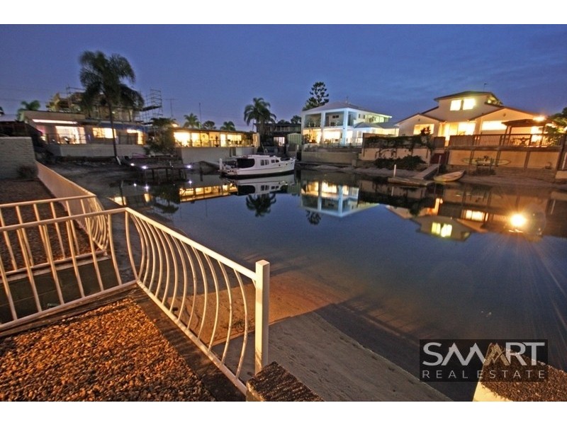 3 Winter Haven Key, Broadbeach Waters QLD 4218