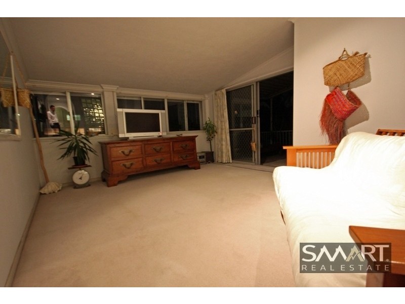 3 Winter Haven Key, Broadbeach Waters QLD 4218