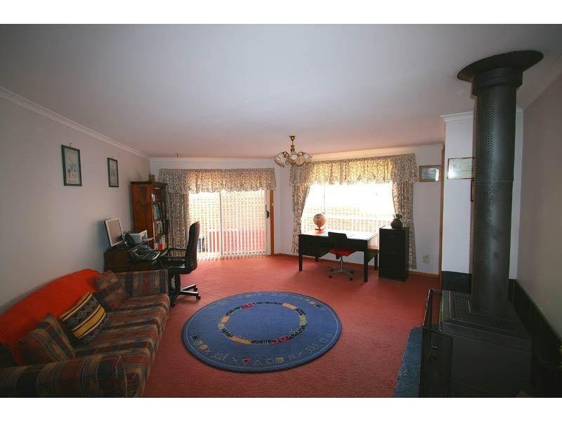 70 Hutchins Street, Kingston TAS 7050