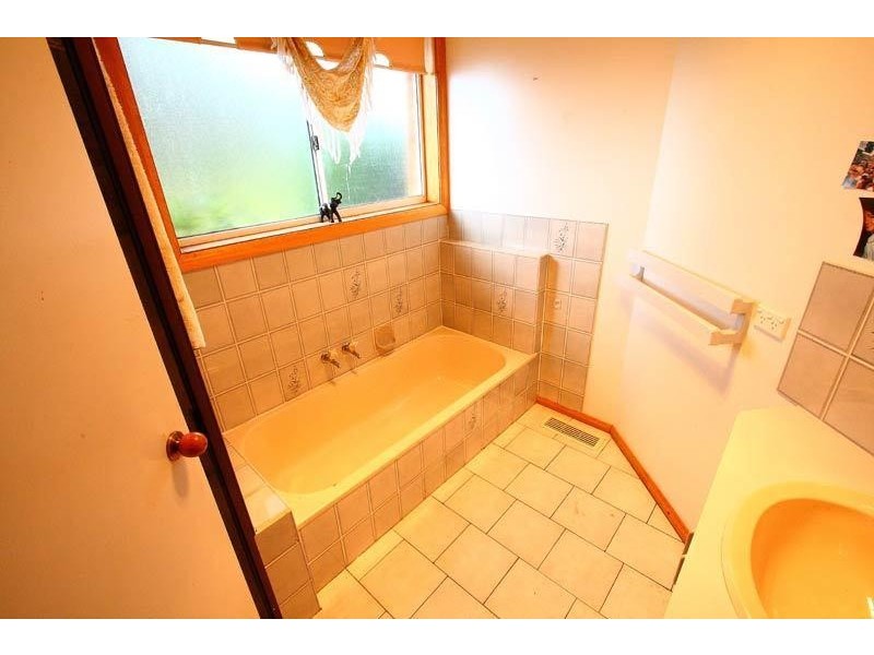 70 Hutchins Street, Kingston TAS 7050