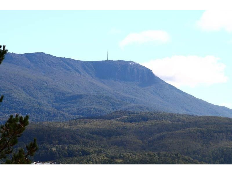 70 Hutchins Street, Kingston TAS 7050