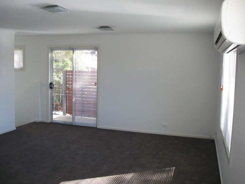 8/69 Auburn Road, Kingston TAS 7050