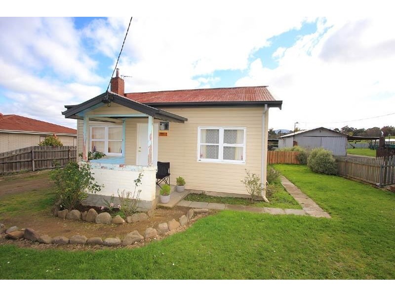 21 Knights Road, Huonville TAS 7109