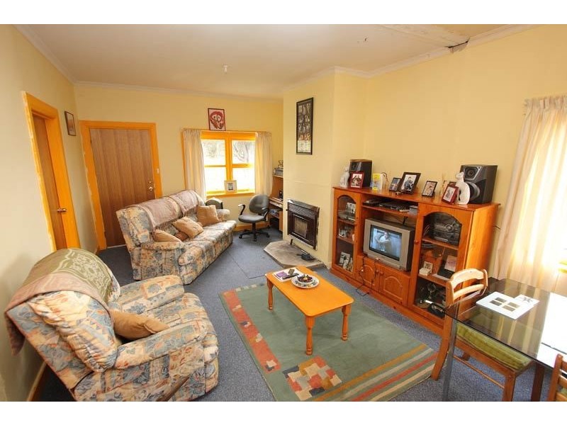 21 Knights Road, Huonville TAS 7109