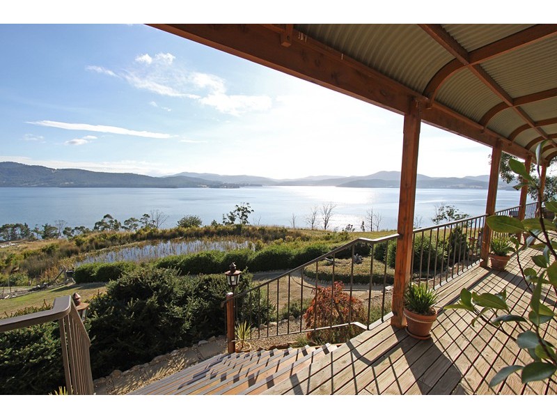 574 Police Point Road, Police Point TAS 7116