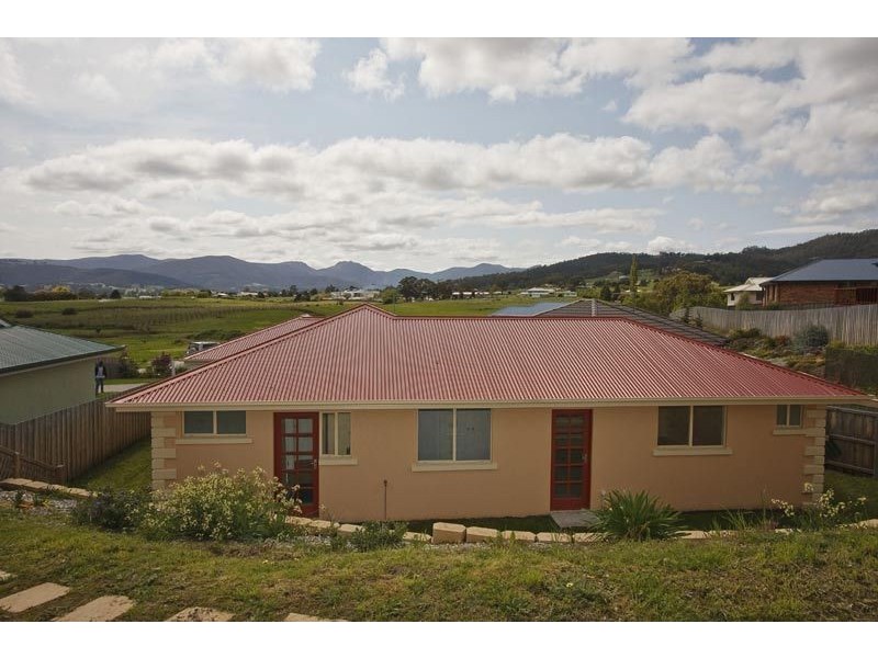 7 Plum Tree Close, Huonville TAS 7109