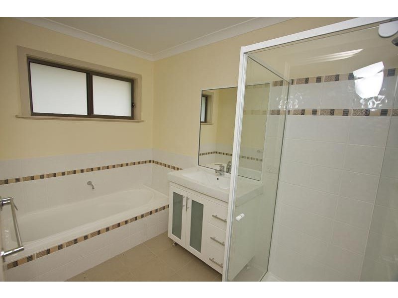 8 Plum Tree Close, Huonville TAS 7109