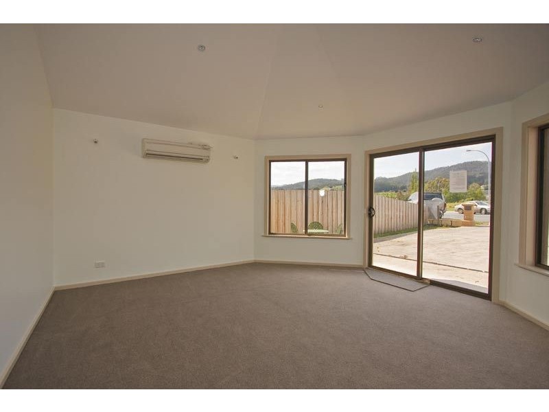 8 Plum Tree Close, Huonville TAS 7109