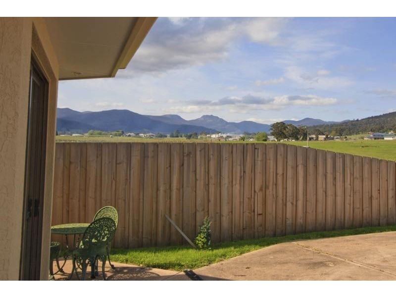 8 Plum Tree Close, Huonville TAS 7109
