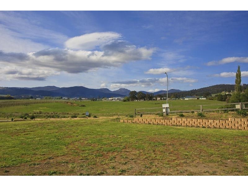 1 Plum Tree Close, Huonville TAS 7109