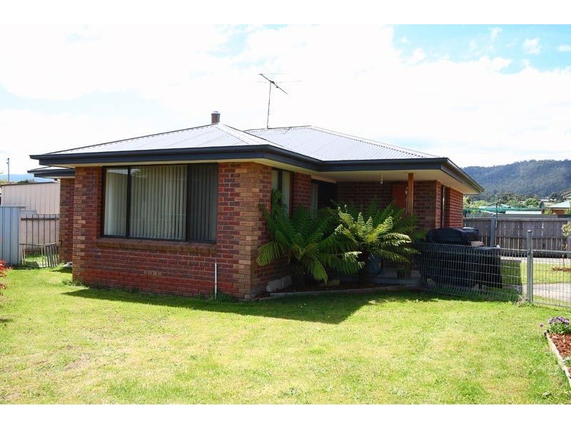 2/8 Acacia Street, Huonville TAS 7109