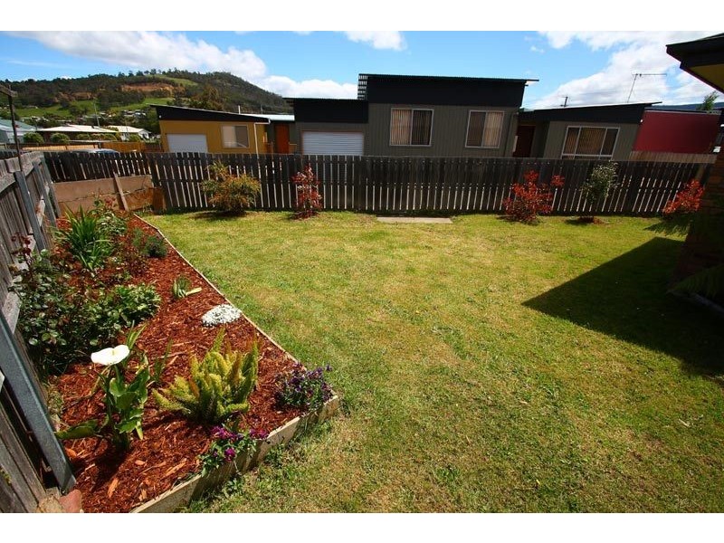 2/8 Acacia Street, Huonville TAS 7109