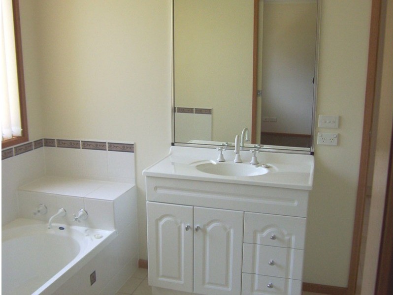 1/51 Summerleas Road, Kingston TAS 7050