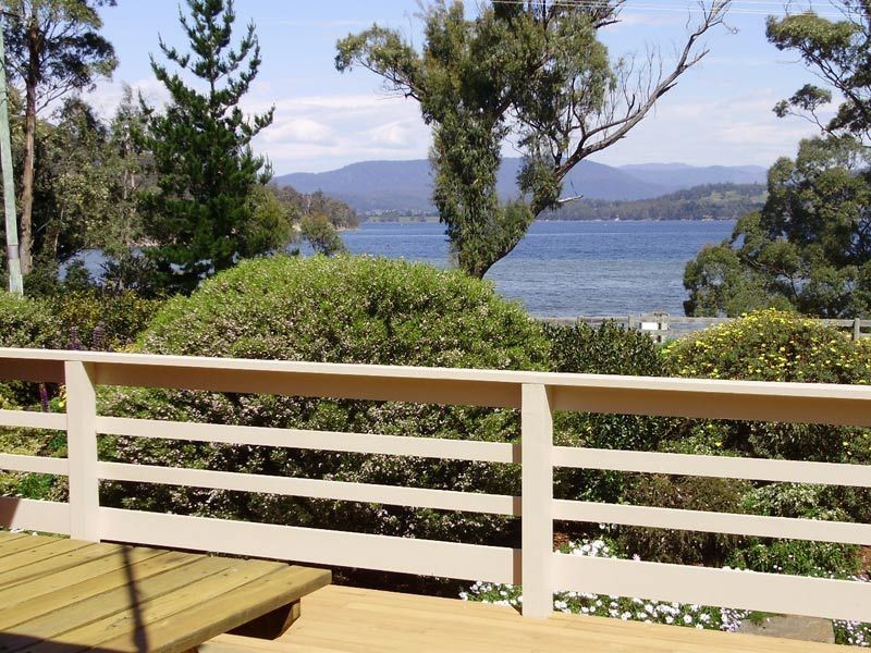 23 Abels Bay Road, Deep Bay TAS 7112
