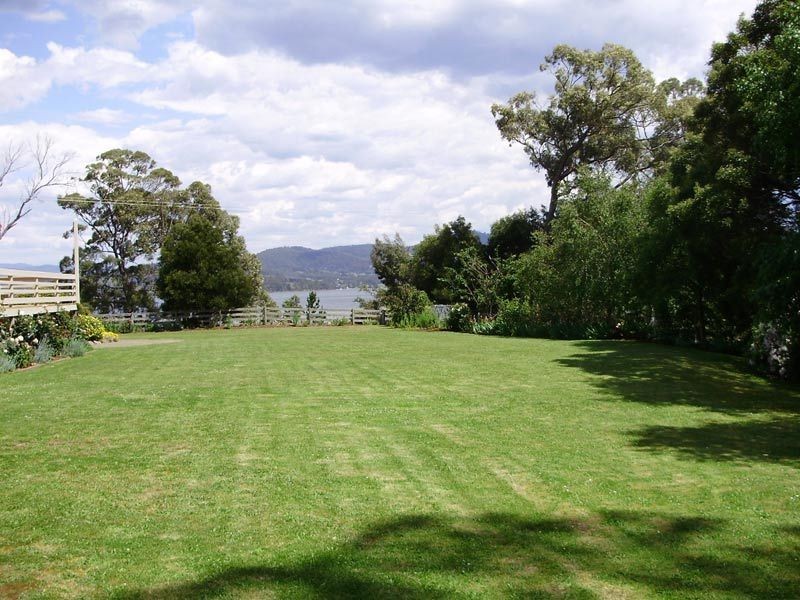 23 Abels Bay Road, Deep Bay TAS 7112