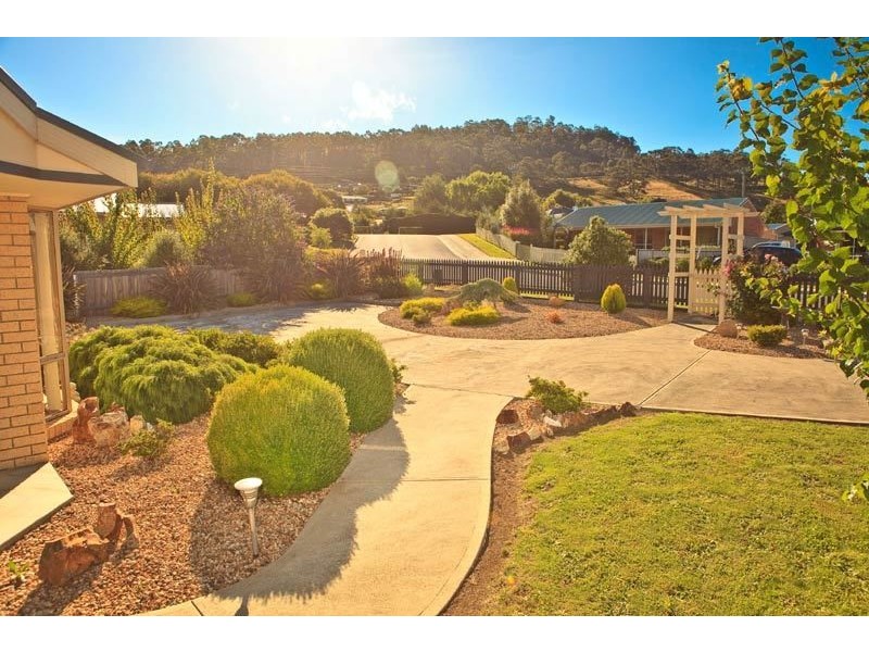 8 Old Apple Court, Huonville TAS 7109