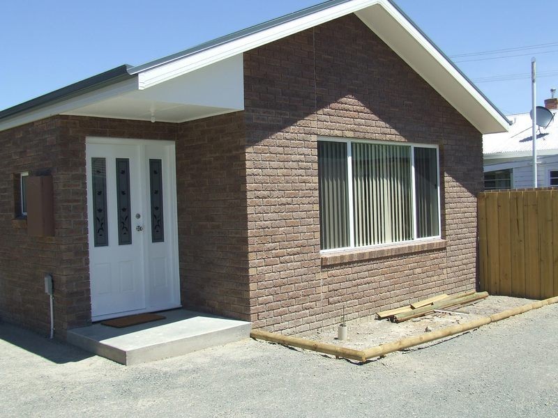 2/18 Shield Street, Huonville TAS 7109